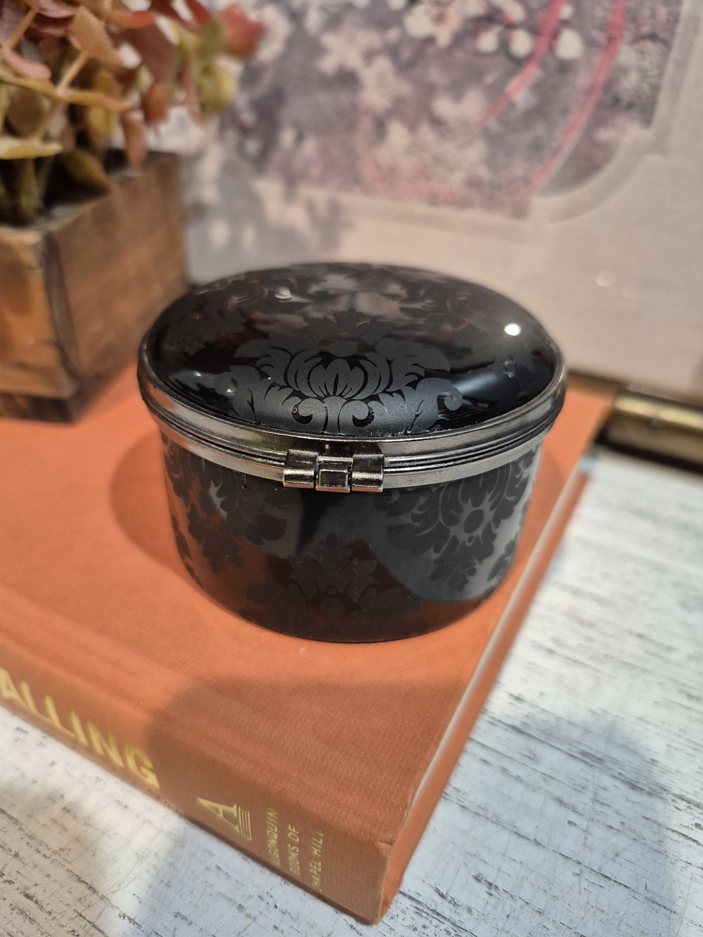 Compact Round Black Floral Jewelry Box with Mirror Metal Trinket Dish - Picture 11 of 12